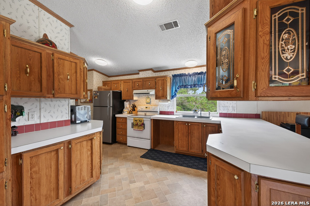 136 Jeanette Property Photo 6