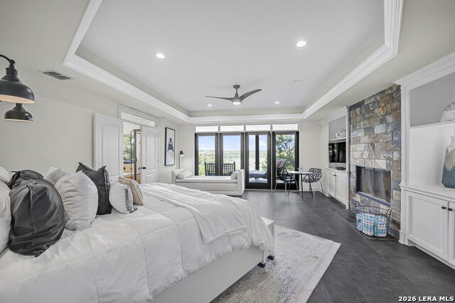 717 Riviera Property Photo 4