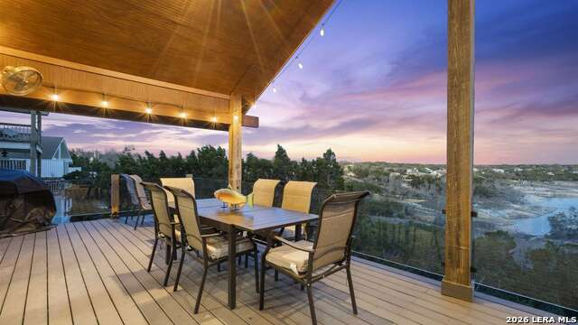 717 Riviera Property Photo 8