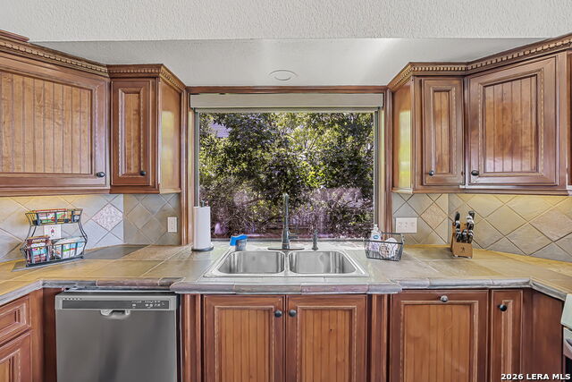 717 Riviera Property Photo 17