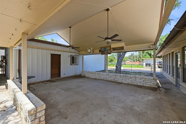 901 Gentilz Property Photo 28
