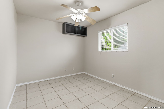 322 W Aviation Blvd Property Photo 5