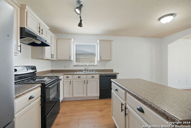5706 Texas Cyn Property Photo 11