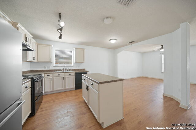 5706 Texas Cyn Property Photo 12