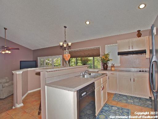 13806 Hunters Hawk St Property Photo 5