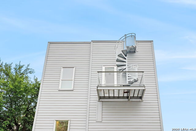 1120 E Quincy Property Photo 33
