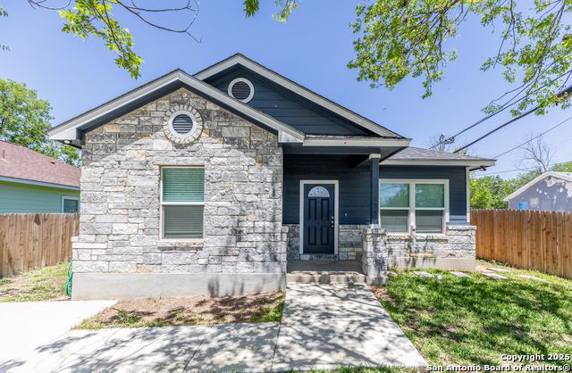 479 CORLISS Property Photo 1