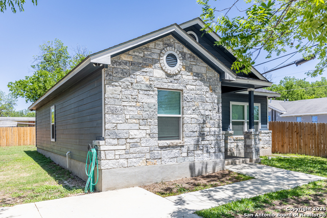 479 Corliss Property Photo 3