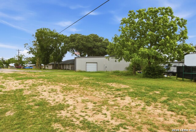 1195 Fm 471 N Property Photo 2