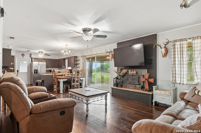 1195 Fm 471 N Property Photo 8