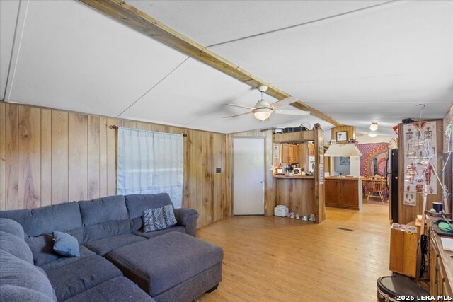 1411 B & C Democrat Property Photo 3