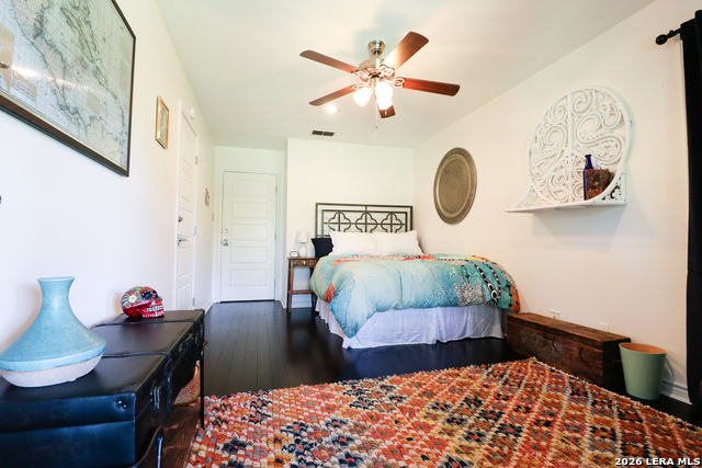 810 Oakwood Property Photo 36