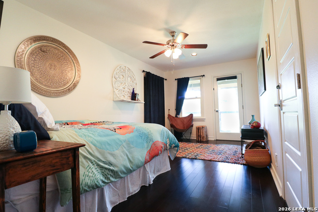 810 Oakwood Property Photo 37