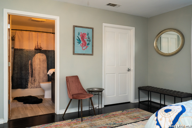 810 Oakwood Property Photo 44