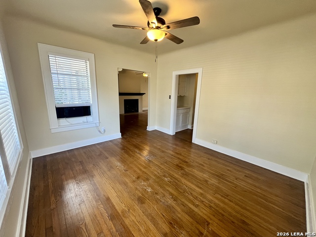 424 E Ashby Pl Property Photo 5