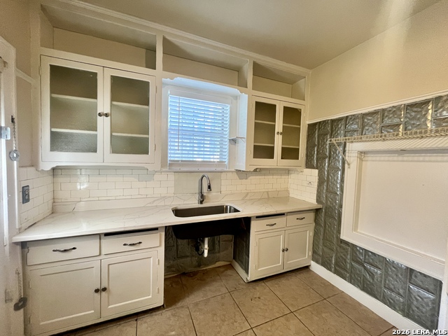 424 E Ashby Pl Property Photo 8