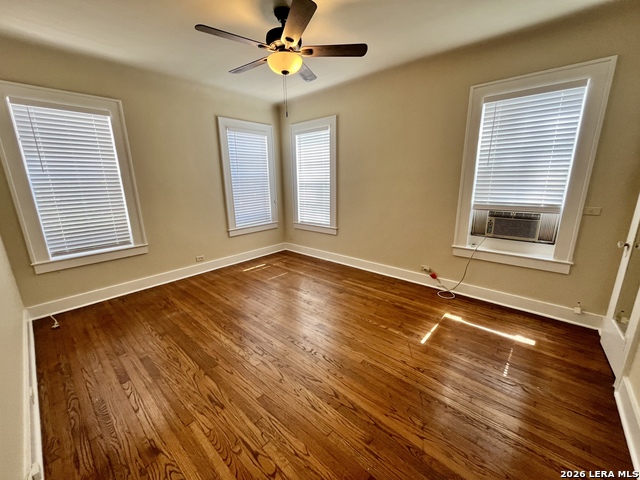 424 E Ashby Pl Property Photo 9