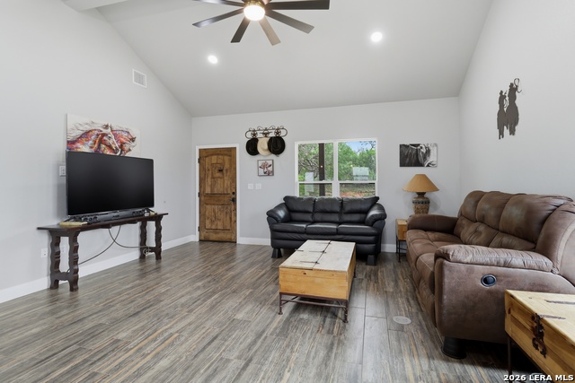 20922 Kinney Rd Property Photo 6