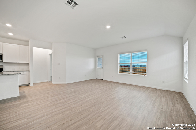 9105 Navarro Vista Property Photo 5