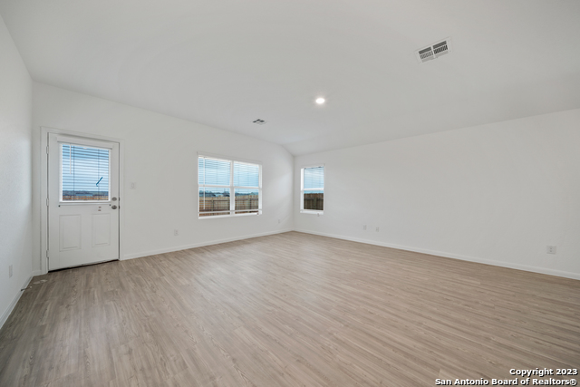 9105 Navarro Vista Property Photo 8
