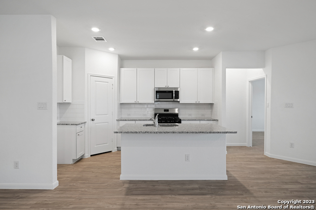9105 Navarro Vista Property Photo 10