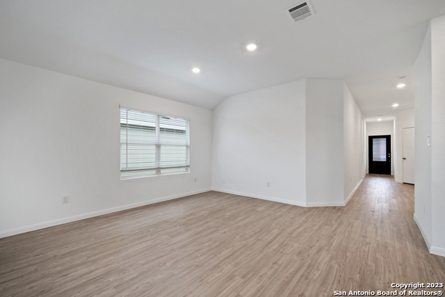 9105 Navarro Vista Property Photo 13