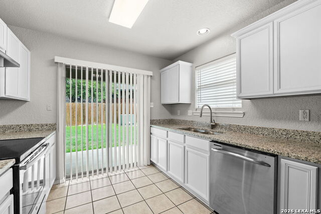 6726 Raintree Path Property Photo 5