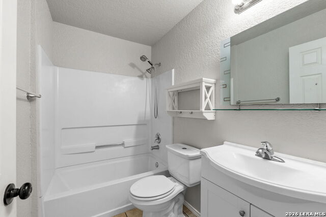 6726 Raintree Path Property Photo 14