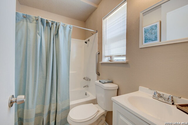 321 Verne St Property Photo 5