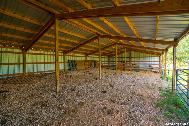 401 Pr 2410 Property Photo 41