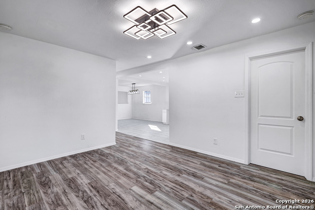 1112 Gladstone Property Photo 5