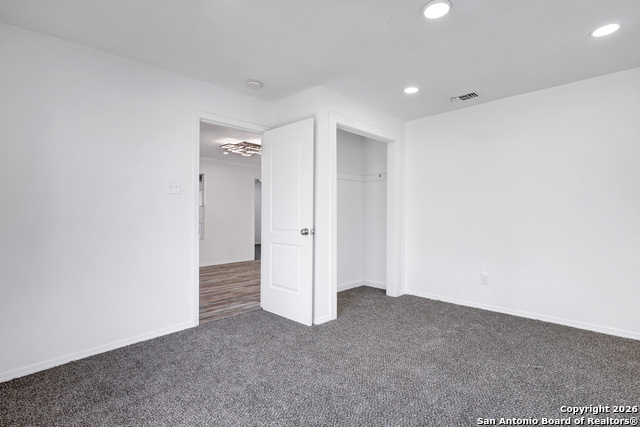 1112 Gladstone Property Photo 6