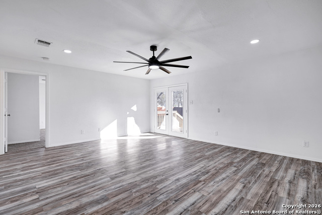 1112 Gladstone Property Photo 12