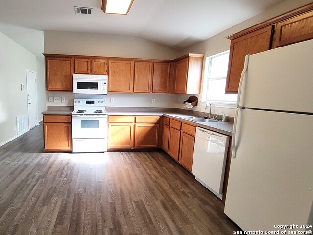 10414 Lion Hunt Property Photo 5