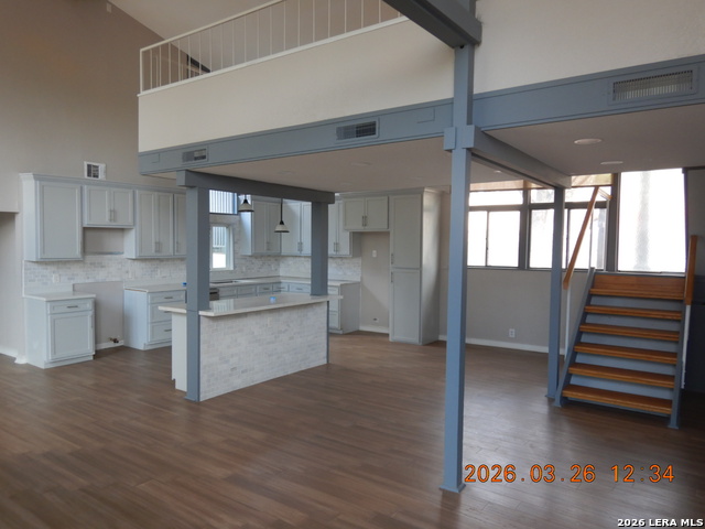 122 Downing Property Photo 12