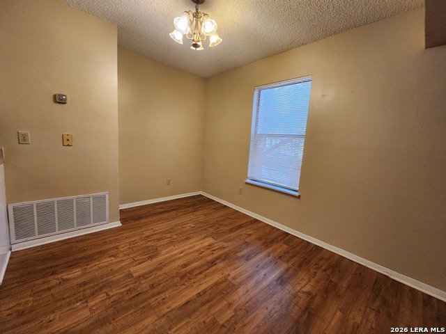 929 Ohio St Property Photo 8