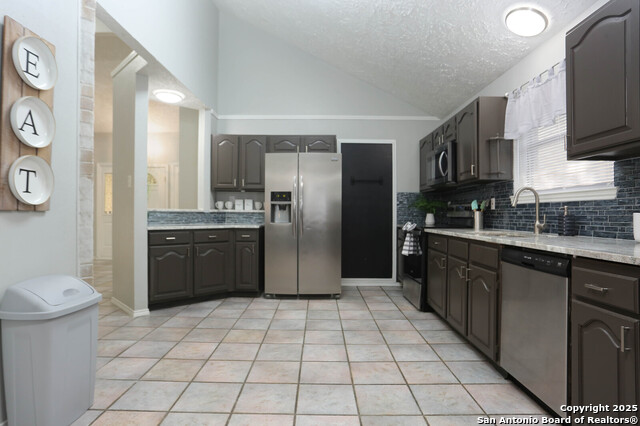 9011 Welles Way Property Photo 5