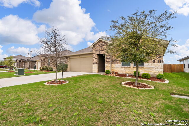 1080 Amble Oak Property Photo 2