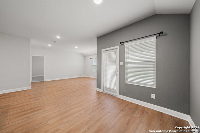1080 Amble Oak Property Photo 7