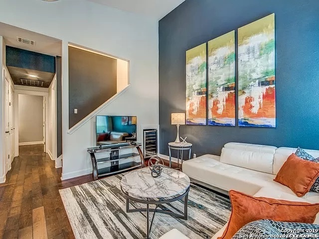 30 Chapel Hill Property Photo 4