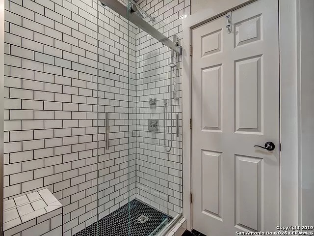 30 Chapel Hill Property Photo 16