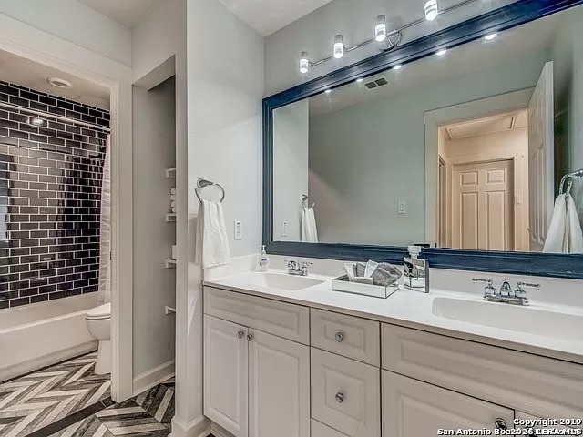 30 Chapel Hill Property Photo 19