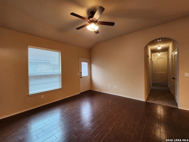 712 Creekside Cir Property Photo 7