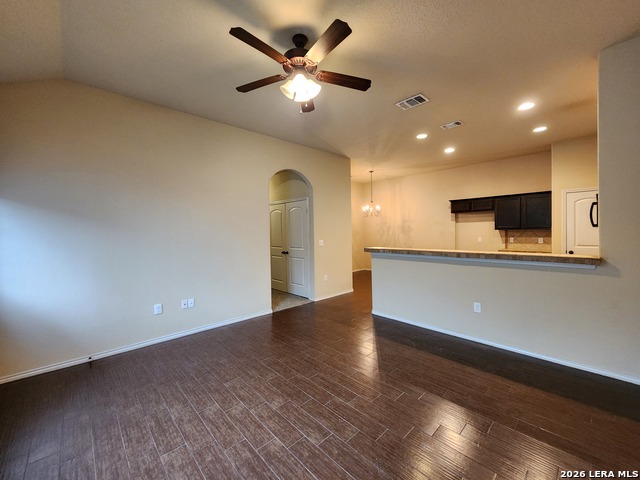 712 Creekside Cir Property Photo 9