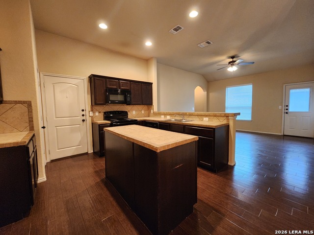 712 Creekside Cir Property Photo 12