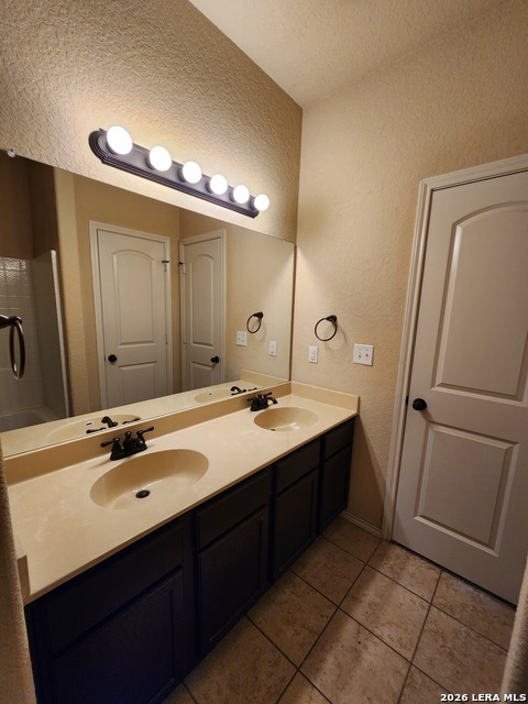 712 Creekside Cir Property Photo 38