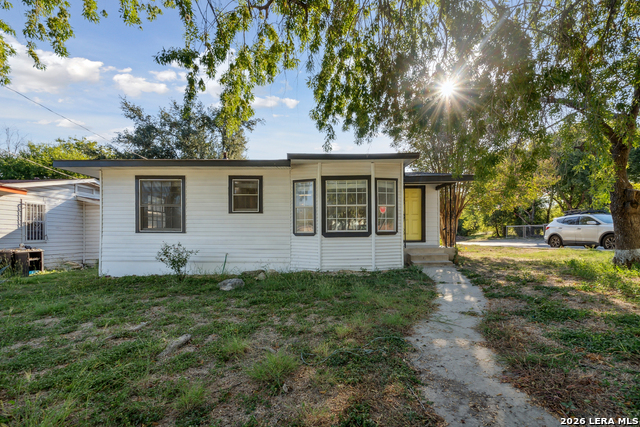 843 ZACHRY DR Property Photo 1