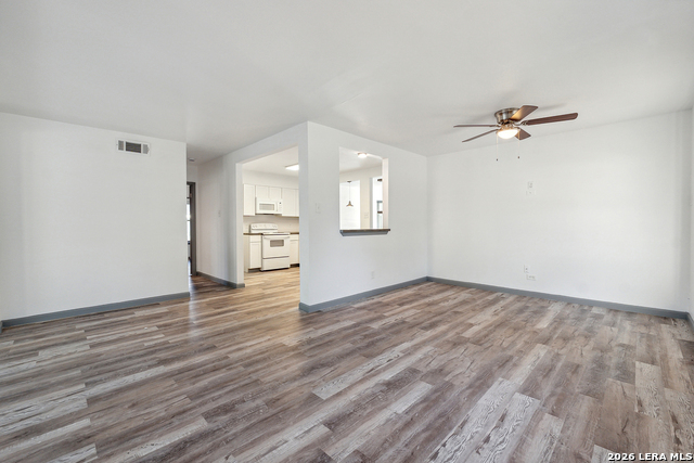 843 Zachry Dr Property Photo 6