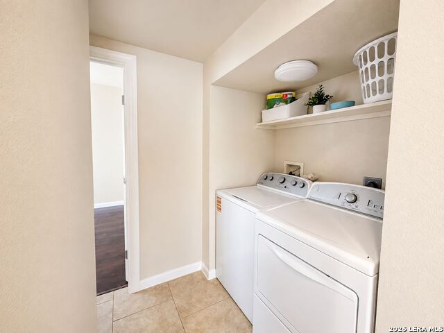 743 Eleanor Property Photo 9