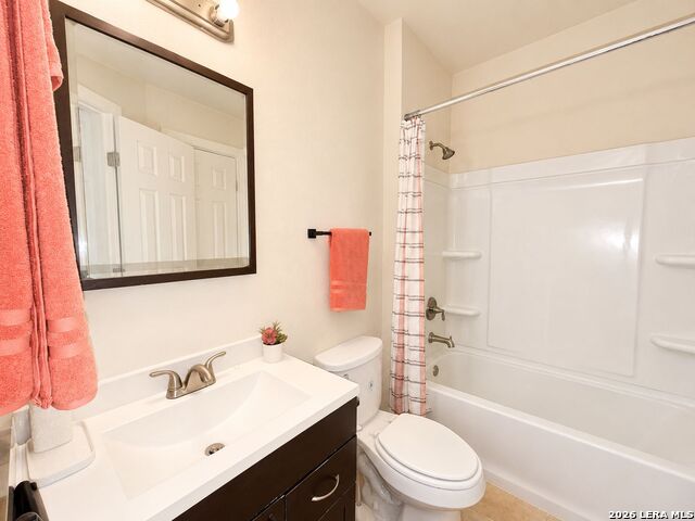 743 Eleanor Property Photo 10